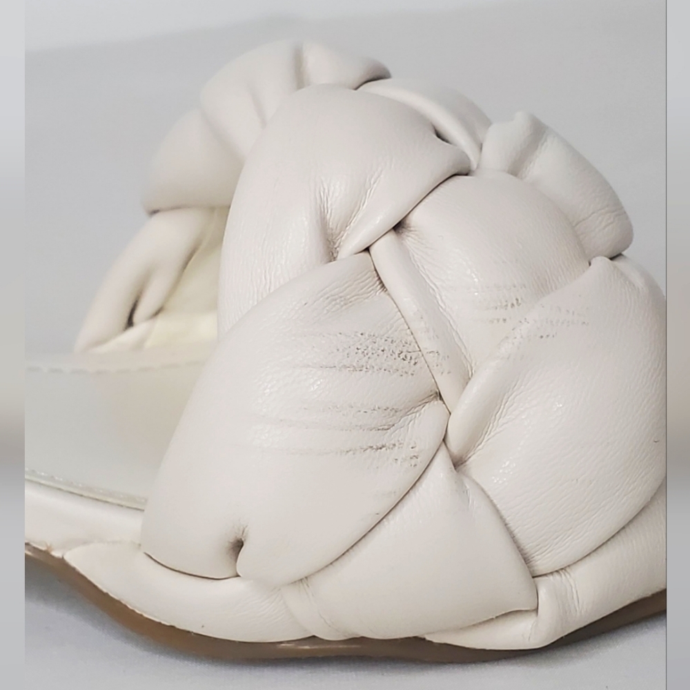 Marc Fisher Size 7 1/2 Mules Color Cream with Basket-Weave Design - Picture 9 of 13